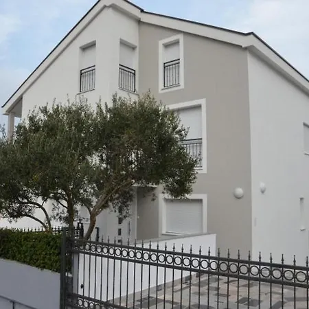 Tony Apartment *